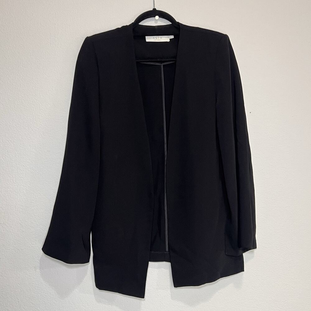 ASTR The Label Blazer Size M Black Collarless Open Front Slit Sleeves Jacket